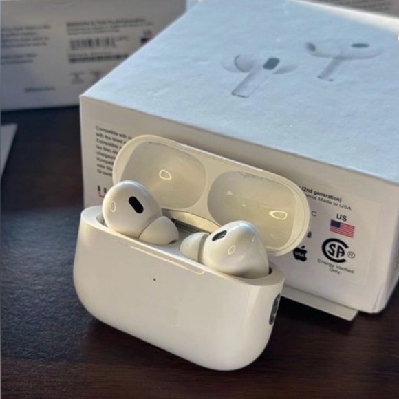 Apple AirPods with White Charging Case 1:1